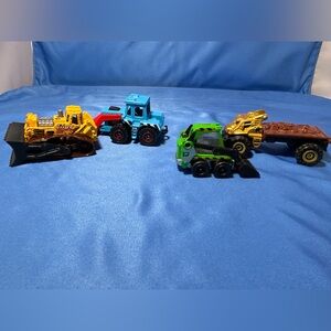 4 Matchbox Bobcat Forklift , Bulldozer , Tractor Shovel , Mauler Hauler Truck